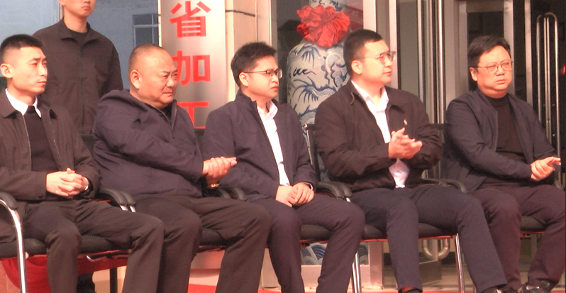 河南省新东方起重机集团广西水工机械战略合作 河南省新东方起重机集团广西水工机械战略合作